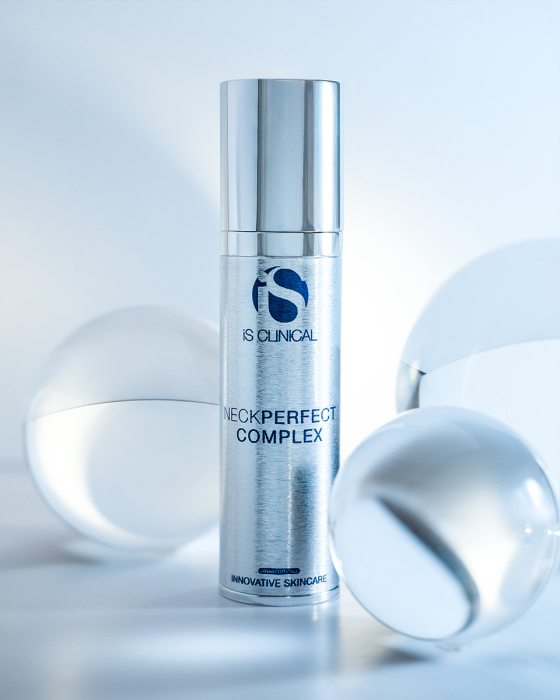iS Clinical Neck Perfect Complex