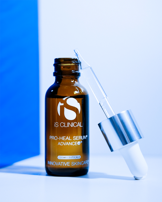 iS Clinical Pro-Heal Serum